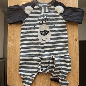 Never Worn Gerber 6-9 month pajama